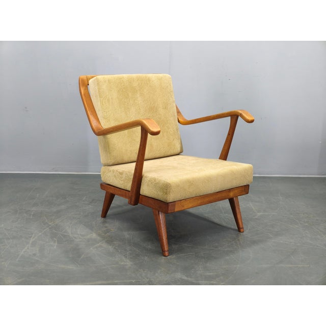 Highly rare prototype armchair from 1950s Czechoslovakia, attributed to the Vývoj nábytkářského průmyslu Brno. The piece...