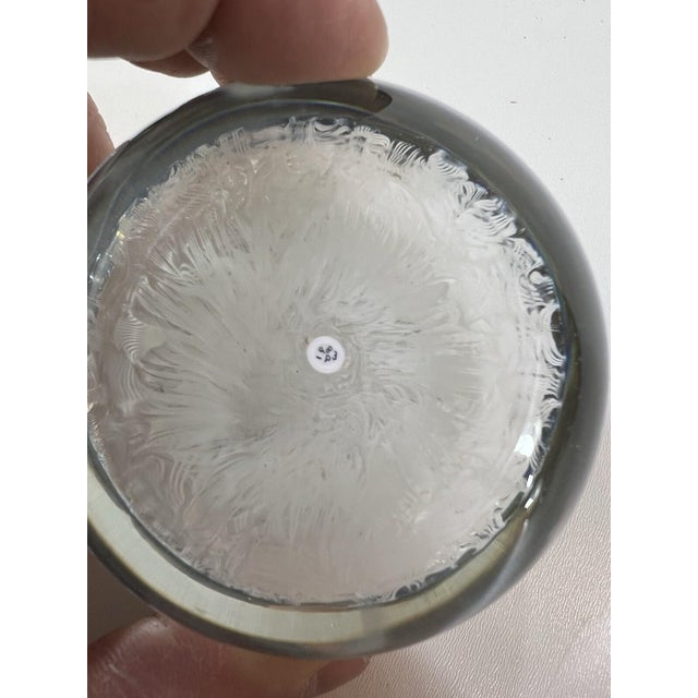 Paperweight Christmas Holly Wreath Vintage C. 1983 P Perthshire Scotland Post-Modern For Sale - Image 4 of 14