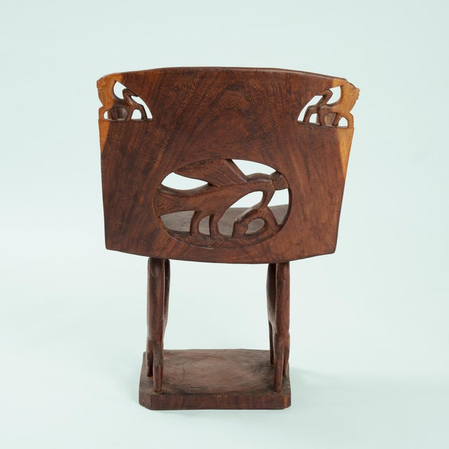 20th Century Fon Dignitary Monoxyl Carved Wood Armchairs and Table Set, Benin, 1954, Set of 3 For Sale - Image 10 of 18