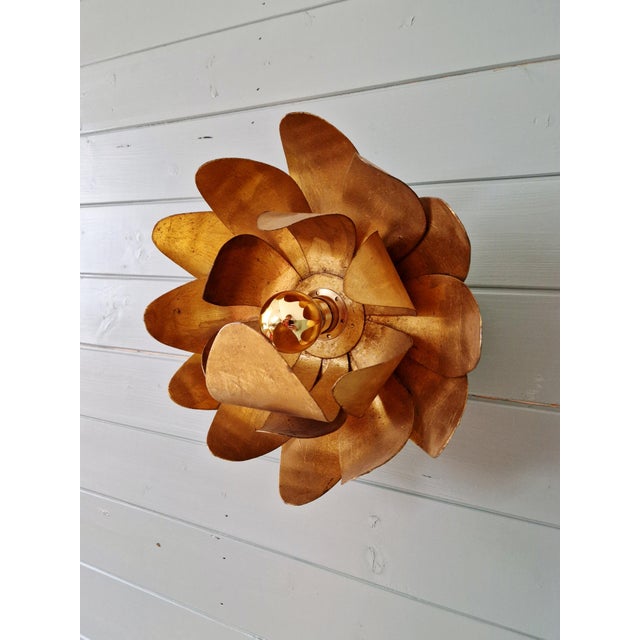 1970s Floral Wall Sconce in Gilded Metal, Italy, 1970s For Sale - Image 5 of 15