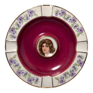 Late 19th Century Bavarian Victorian Portrait Cigar Ashtray - Garnet Red Green I