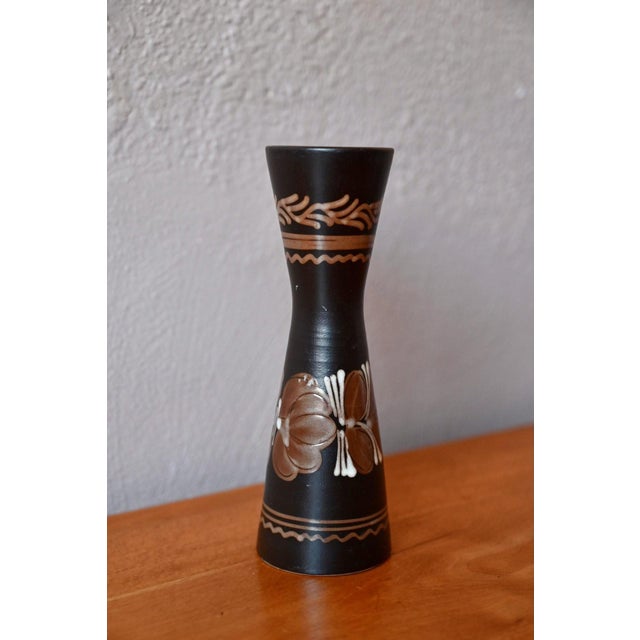 Hungarian Folk Art Ceramic Diabolo Vase, 1950s For Sale - Image 4 of 6