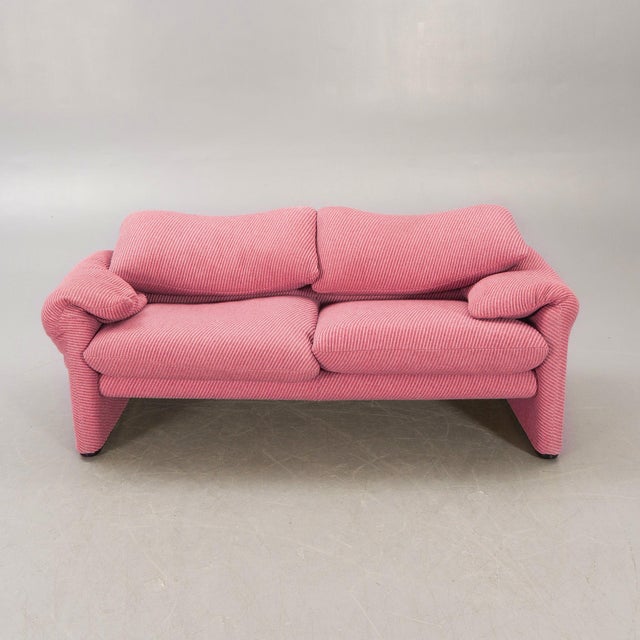The Maralunga is one of Vico Magistretti’s most celebrated designs for Cassina and remains an icon of Italian furniture...