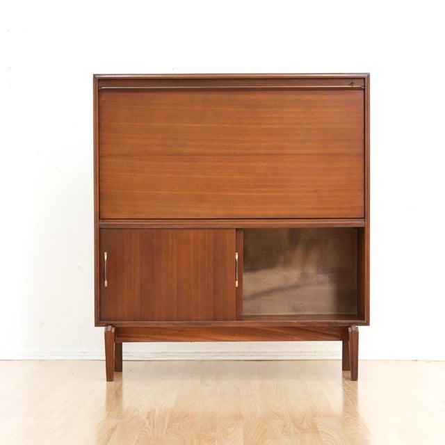 Mid-Century Modern Small Mid Century 'Multi-Width' Liquor Cabinet by Beaver & Tapley For Sale - Image 3 of 12