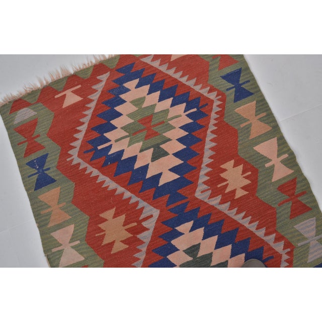 1960s Ethnic Anarolian Wool KİLİM rUG For Sale In Phoenix - Image 6 of 10