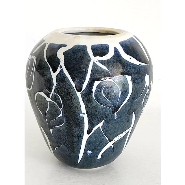 1960s Vintage Studio Pottery Vase in the Style of Raymor and Mette Doller For Sale - Image 5 of 10