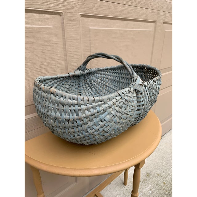 Early 20th Century American Splint Oak Pale Blue Gathering Basket For Sale - Image 4 of 11