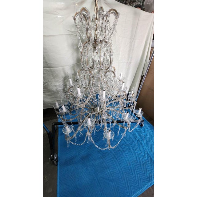Italian Early 20th Century Large Scale Italian Beaded Chandelier For Sale - Image 3 of 8