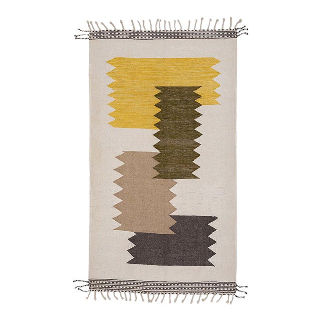 Premium Handwoven Moroccan Wool Rug | 8'7" X 4'10" | One of a Kind For Sale