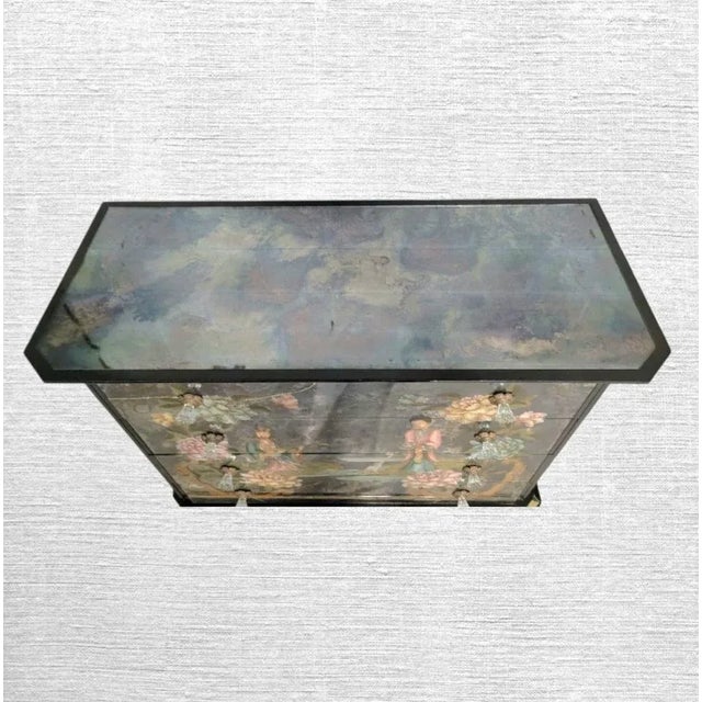 Rare Vintage Oversized Chinoiserie Emperor Verre Eglomise Black Mirrored Brass Painted 4 Drawer Chests Commodes- A Pair For Sale In West Palm - Image 6 of 18