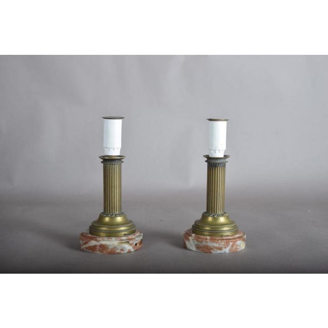 1920s French Neoclassical Brass and Marble Table Lamps, 1920s, Set of 2 For Sale - Image 5 of 10