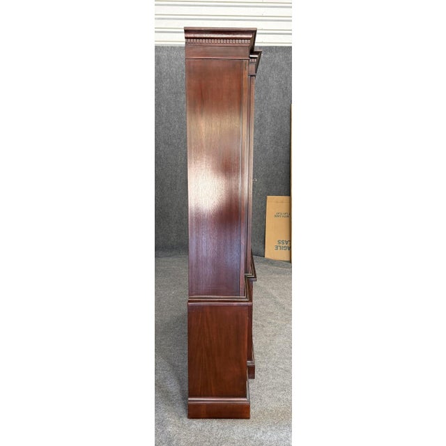Late 20th Century Hickory Chair James River Plantation China Cabinet For Sale In Raleigh - Image 6 of 12