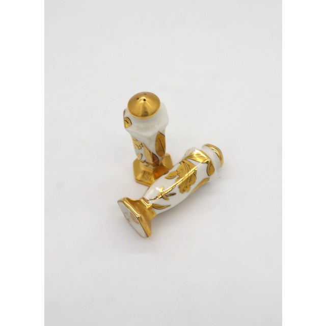 Gold Antique Stouffer Chicago "Golden Orchid" Salt & Pepper Shakers | Artist Signed B. Bales | 1920s-40s Hollywood Regency Porcelain For Sale - Image 8 of 8