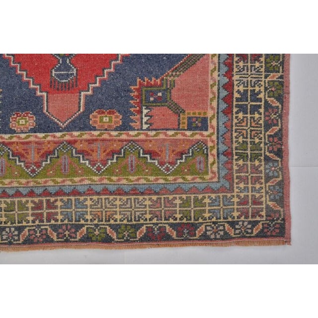 Red Handwoven Vintage Oushak With Faded Geometric Medallion For Sale - Image 8 of 10
