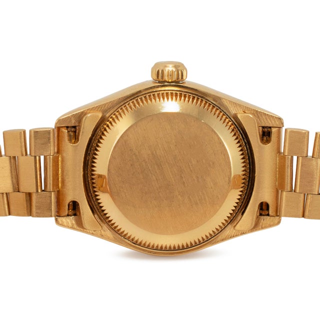 Gold Ladies Vintage Rolex Datejust 26mm 69278 18k Gold Bark Black President Watch For Sale - Image 8 of 11