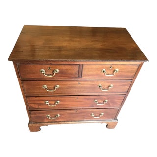 Century 1800 English George III period chest of drawers For Sale