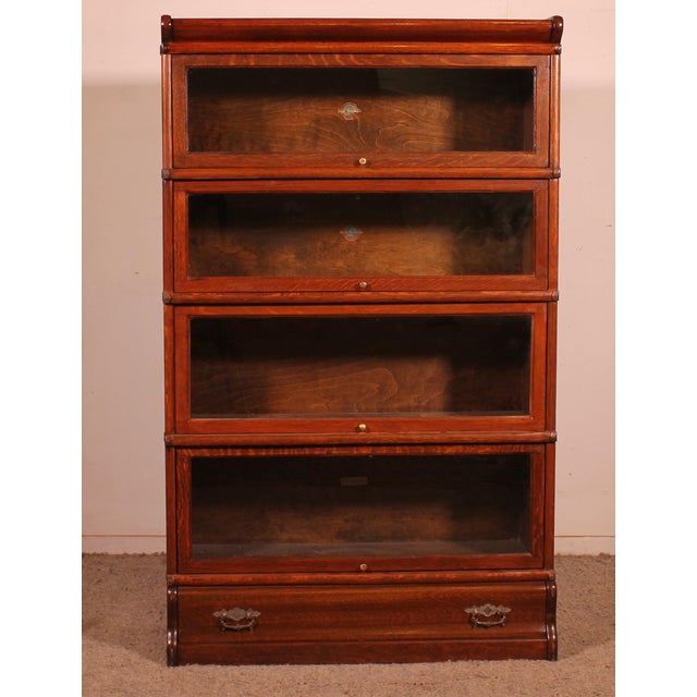 Bookcase in Oak with Drawers by Globe Wernicke, 1890s For Sale - Image 11 of 11