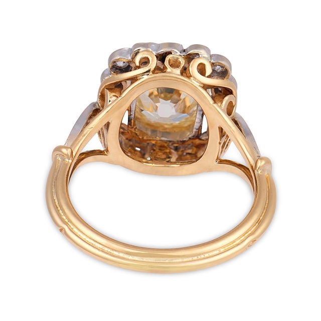 1910s 1910s French Belle Époque Gia 2.02 Carat Old Mine Cut Diamond Cluster Ring, Size 5.5 For Sale - Image 5 of 7