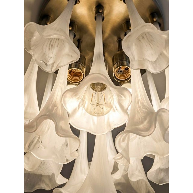 Mid-Century Modern 1970s Mid-Century Modern Venini Italian Murano Glass "Calla Lily" Chandelier in Frosted White For Sale - Image 3 of 7