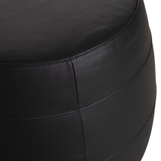 Leather Chairs and Ottoman in Brown and Grey from Signet Mailo, Set of 5 For Sale - Image 6 of 18