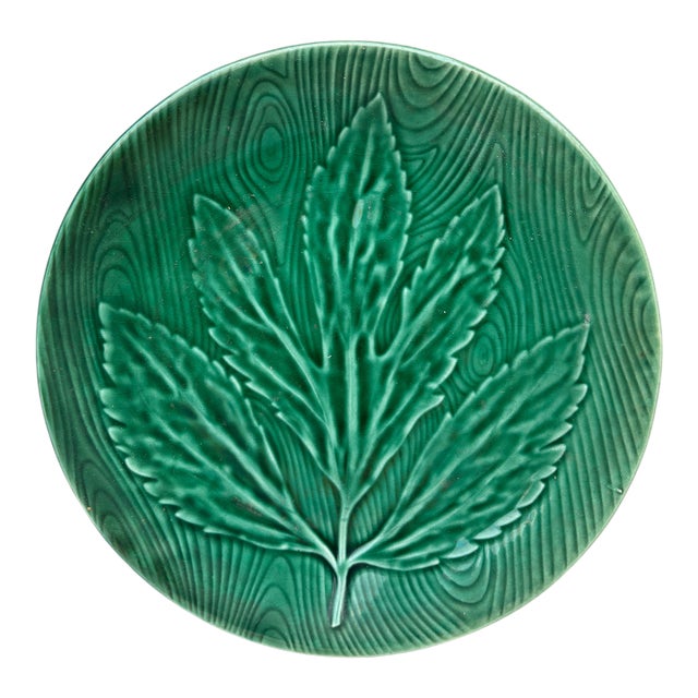 Green Majolica Leaf Plate Gien Circa 1950 For Sale