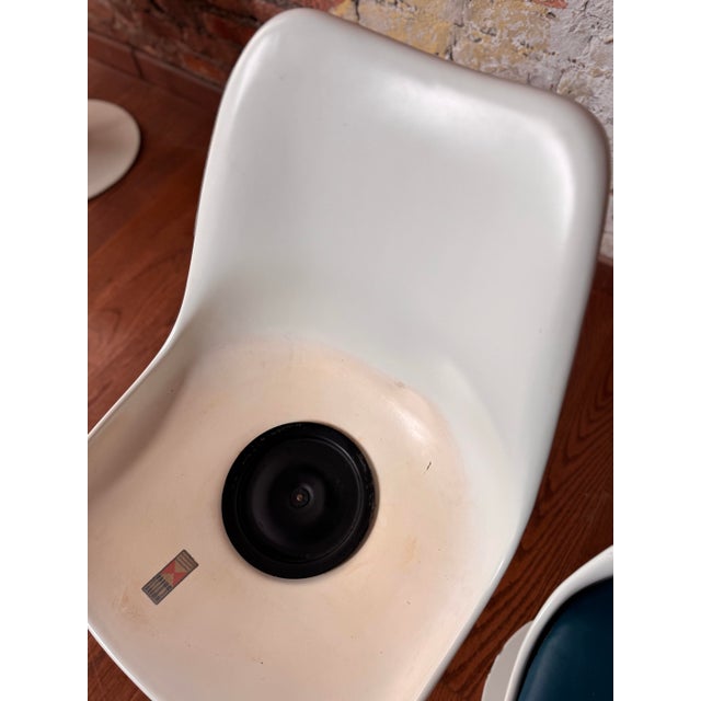 Pair of 1960s Eero Saarinen Tulip Side Chairs for Knoll For Sale - Image 10 of 12