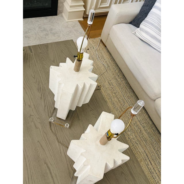 Plastic 1990 Casual Lamps of California Monumental Brutalist Plaster & Lucite Table Lamps – Pair For Sale - Image 7 of 18