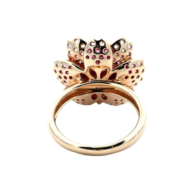 Modern 18k Rose Gold Conch Pearl, Ruby & Pink Sapphire Floral Ring, Size 6 For Sale - Image 3 of 12
