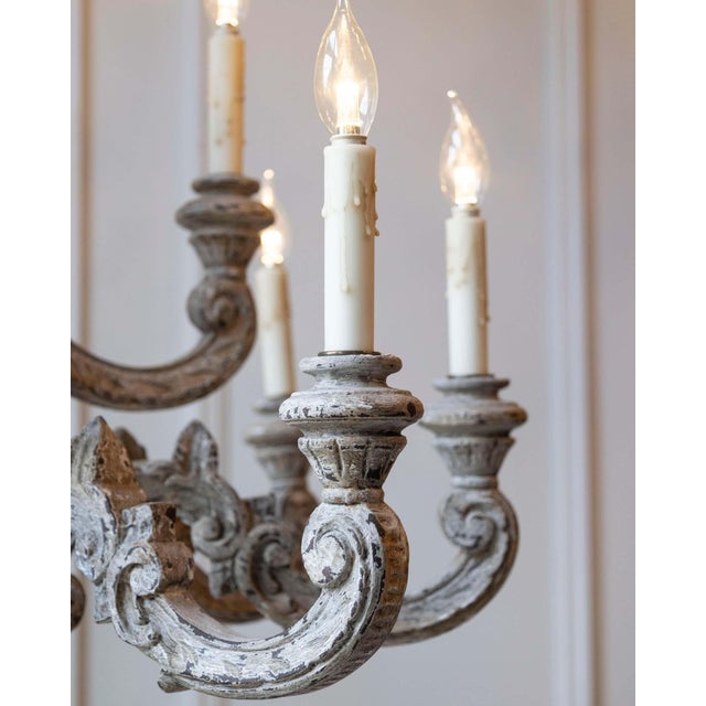 Mid 20th Century French Carved and Painted Wood Twelve-Light Chandelier For Sale - Image 9 of 18