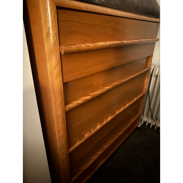 Mid-Century Modern Maple 4 Drawer Tall Dresser by t.h. Robsjohn-Gibbings for Widdicomb For Sale - Image 3 of 6