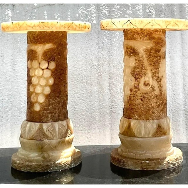 This exceptional pair of vintage Italian carved alabaster pedestals showcases the timeless elegance and artistry of...