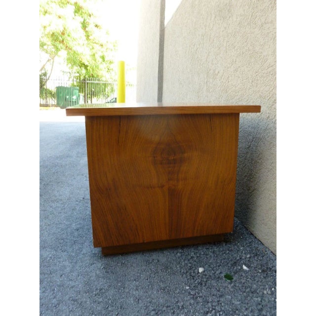 1950s 1950s Mid-Century Modern Johnson Furniture Side Table For Sale - Image 5 of 10