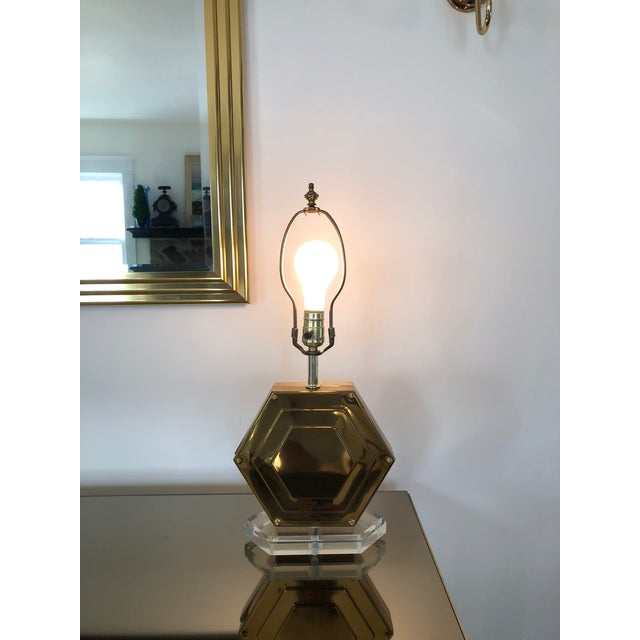 1970’s Hollywood Regency Brass Hexagon Lamp For Sale - Image 4 of 7