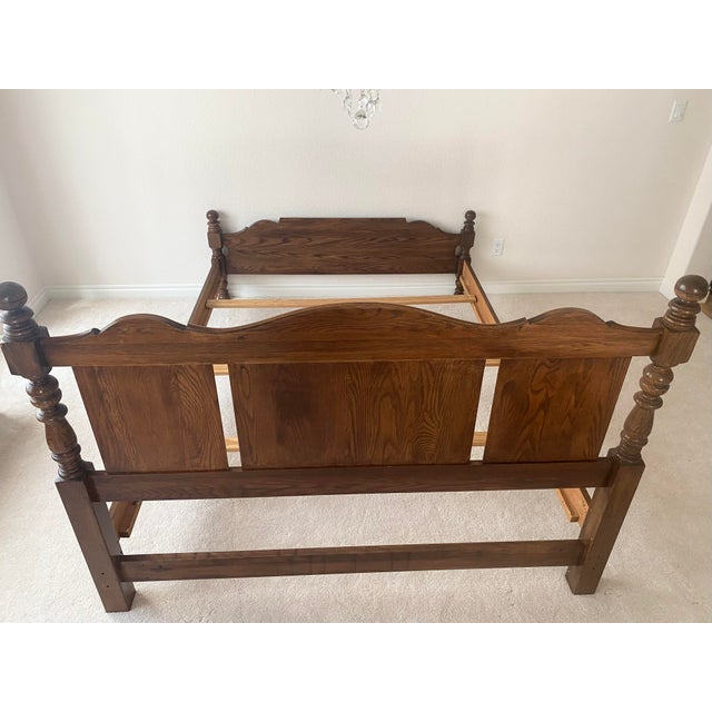 Brown Vintage Pennsylvania House Solid Oak Cannonball Style American Tradition With Colonial Charm Queen Bed For Sale - Image 8 of 15