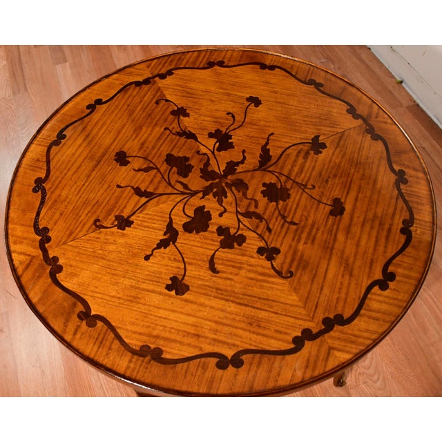 French 1930s French Satinwood Inlaid Center Table / Side Table For Sale - Image 3 of 11