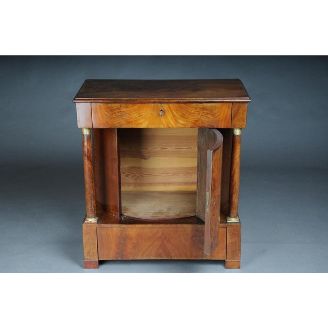 Empire Demi-Lune Chest of Drawers in Mahogany and Veneer, 1810s For Sale - Image 11 of 18