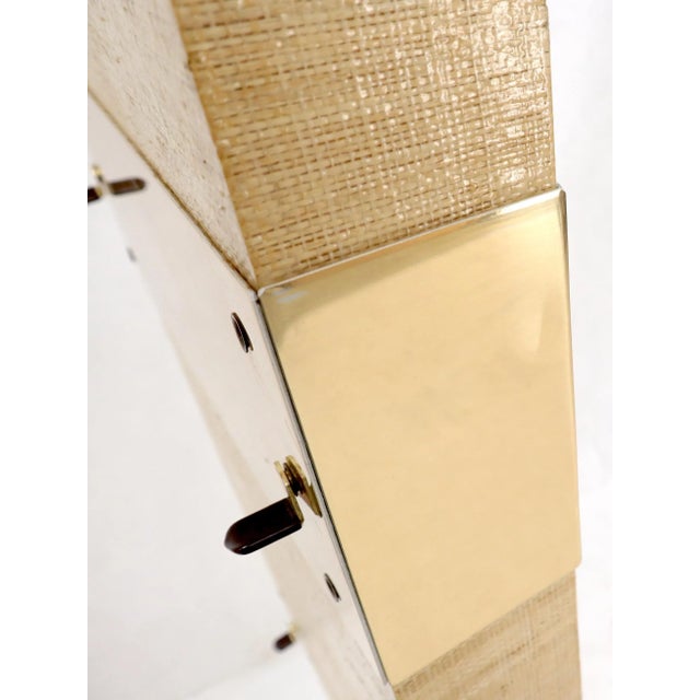 Mid-Century Modern Raffia Cloth Finished Rounded Angles Étagère Display Unit Glass Shelves For Sale - Image 3 of 13