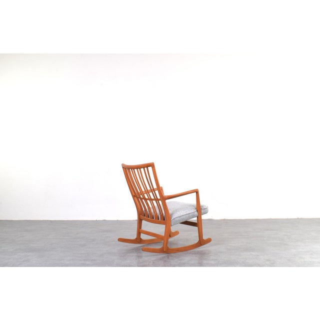 1950s ML33 Rocking Chair by Hans J. Wegner for A/S Mikael Laursen, 1950s For Sale - Image 5 of 18