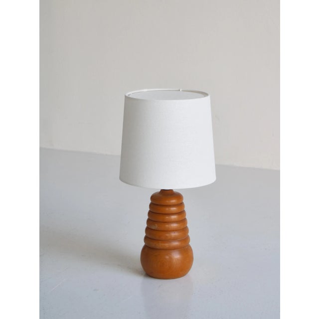 Table Lamp in Turned Beechwood Scandinavian Modern, Denmark, 1950s For Sale - Image 3 of 9