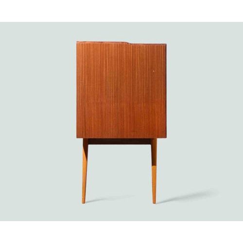 Elegant Italian sideboard produced during the Mid-Century Modern period, distinguished by its refined architectural...