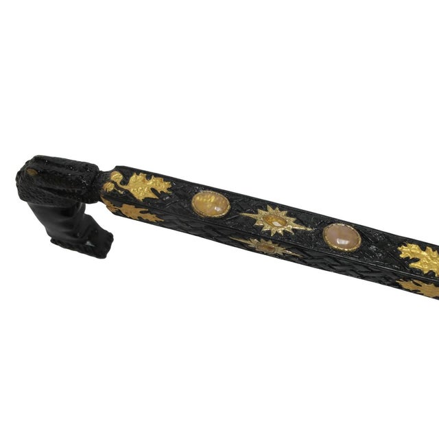 Early 20th Century Alligator Carved Wood Gold Leaf Amber Inlaid Black Lacquer Walking Stick Cane For Sale - Image 5 of 18