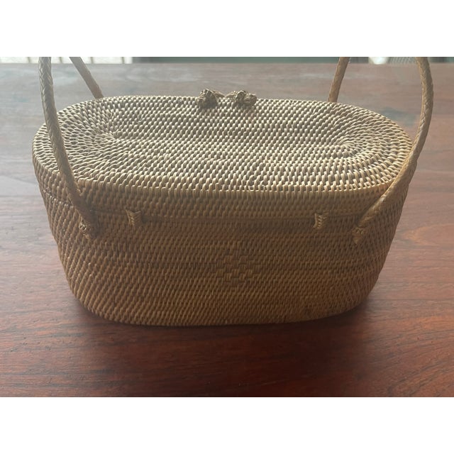 This Bali Petite Purse is a perfect little handbag if you want to go small and light. Throw in some money, lip stick,...