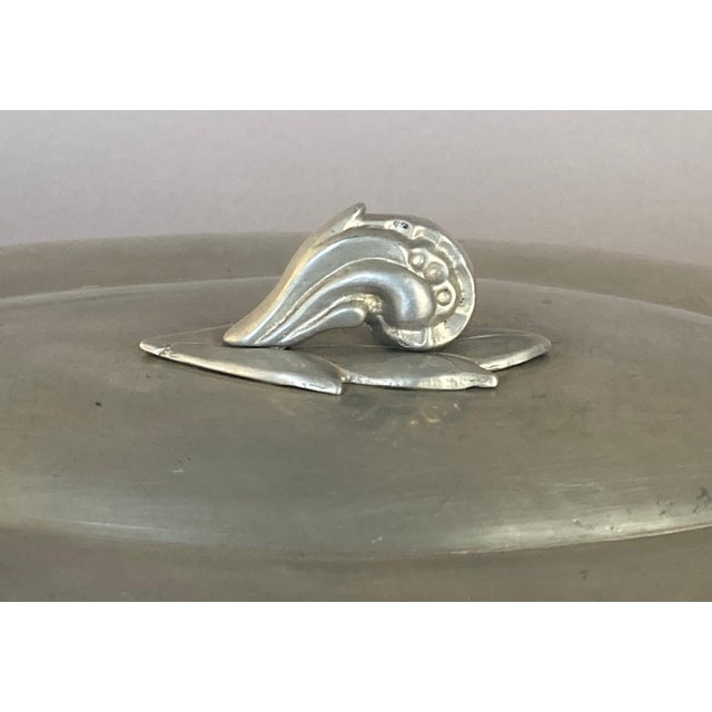 1920s Fine Art Deco Aluminum Hand-Wrought Vegetable Dish by Cellini-Craft For Sale - Image 4 of 8
