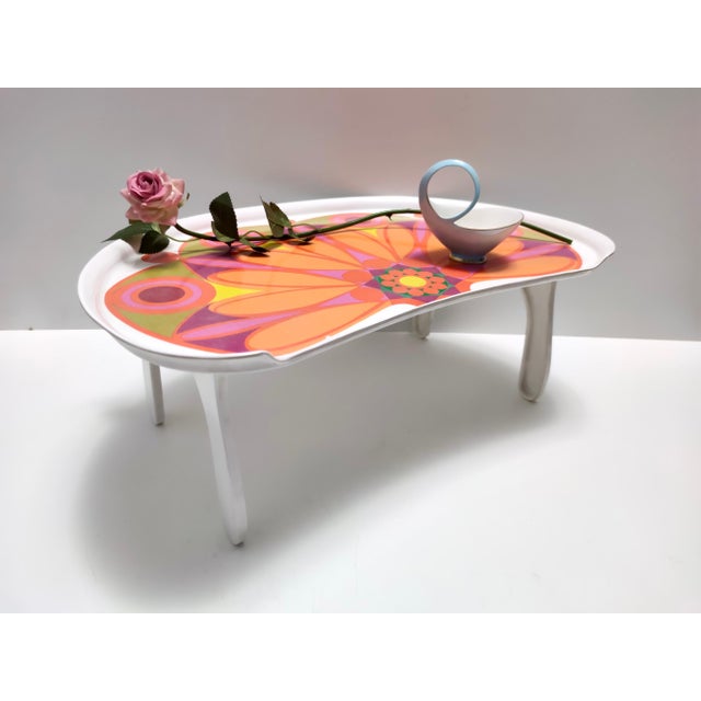 Postmodern Modernist Floral Bean-Shaped Plastic Bed Tray, Italy, 1970s For Sale - Image 3 of 15