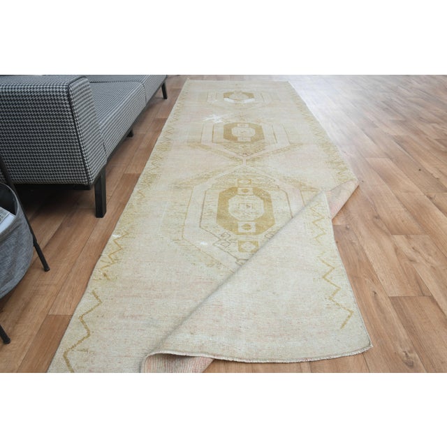 1970s Vintage Handmade Wool Cotton Turkish Beige Area Rug For Sale In San Francisco - Image 6 of 11