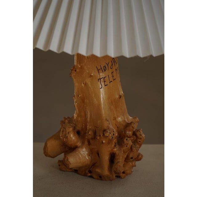 Scandinavian Modern Carved Wooden Table Lamp with Engraved Inscription, 1972 For Sale - Image 16 of 18