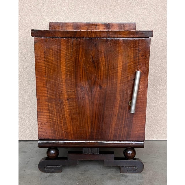 Early 20th Century Pair of Art Deco Side Cabinets or Nightstands with Ebonized Base For Sale - Image 16 of 18