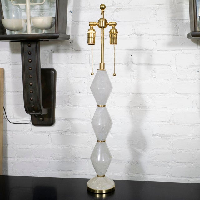 Modern Pair of diamond shaped polished rock crystal table lamps For Sale - Image 3 of 8