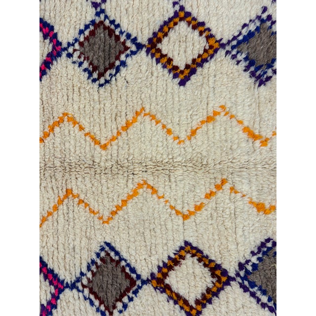 Moroccan Azilal Berber Rug in Wool, 1990s For Sale - Image 9 of 10