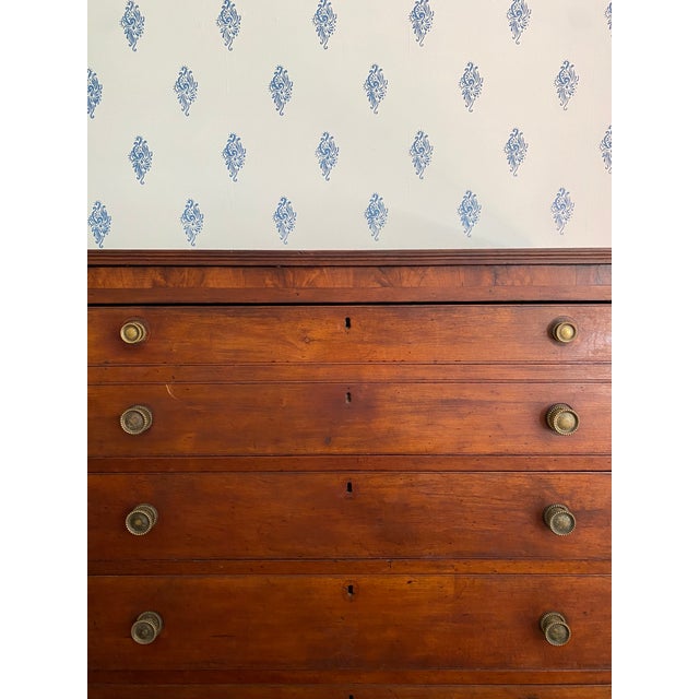 Neoclassical Antique Early 1800s American Neoclassical Cherry Chest of Drawers With Reeded Feet For Sale - Image 3 of 15